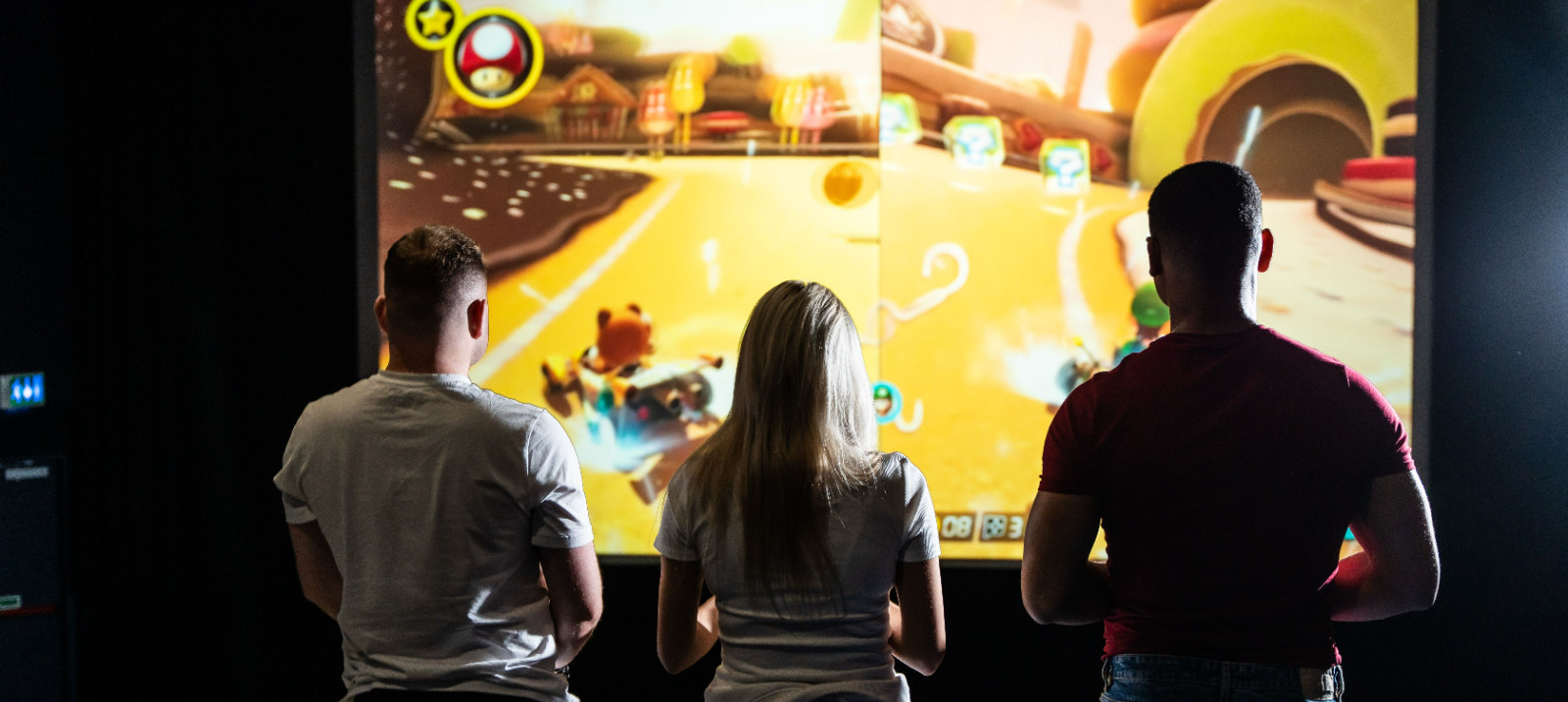 Level Up Your Gaming Experience: Why Gaming in the Cinema Surpasses Gaming at Home